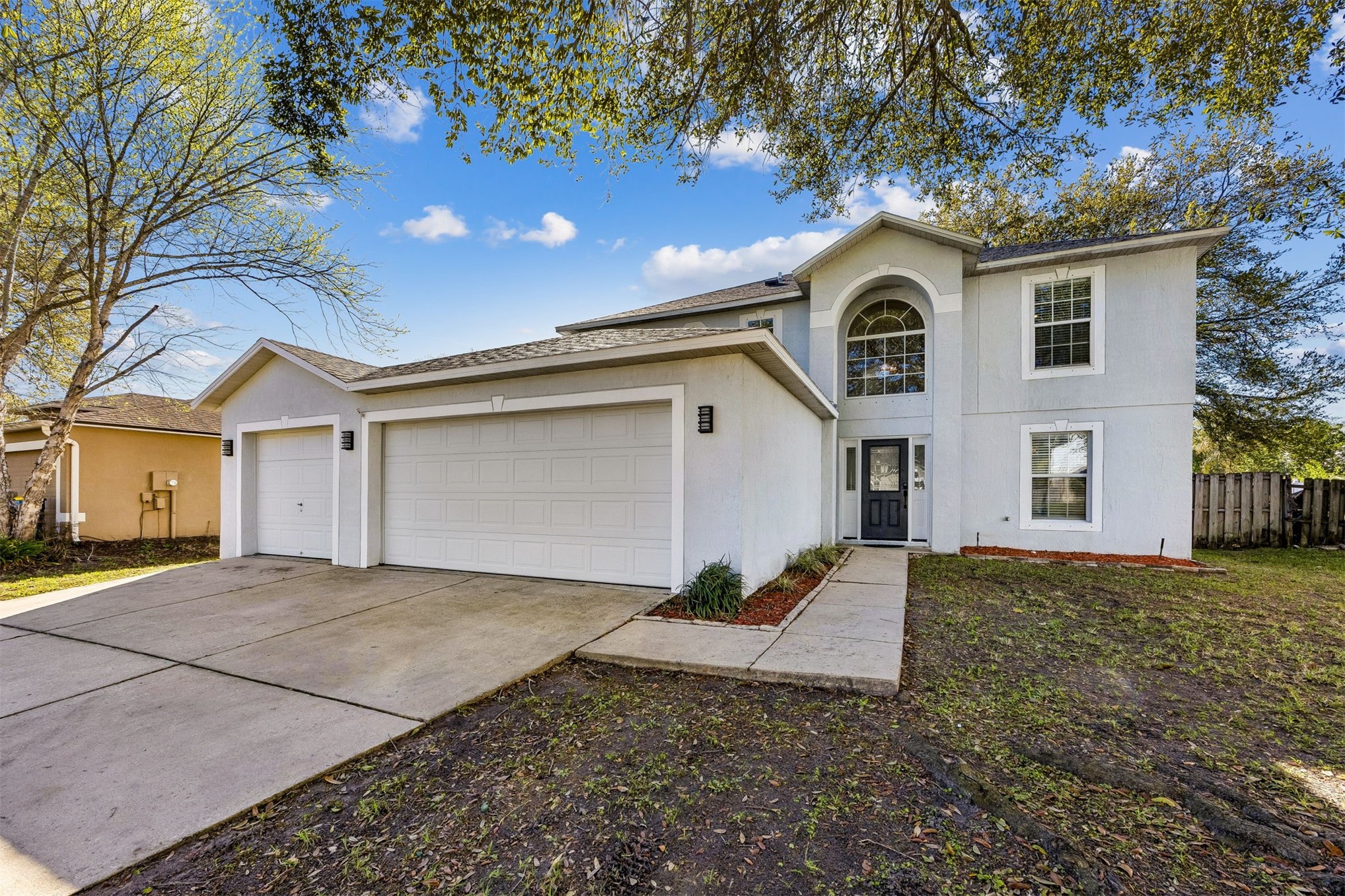 3338 HICKORY LEAF COURT