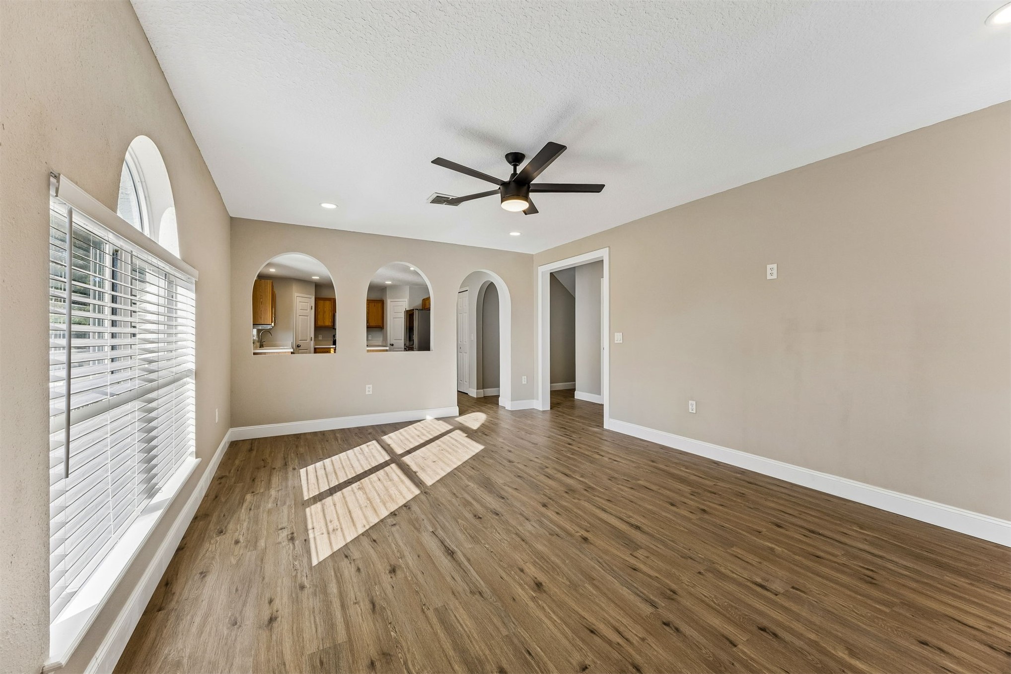 3338 HICKORY LEAF COURT