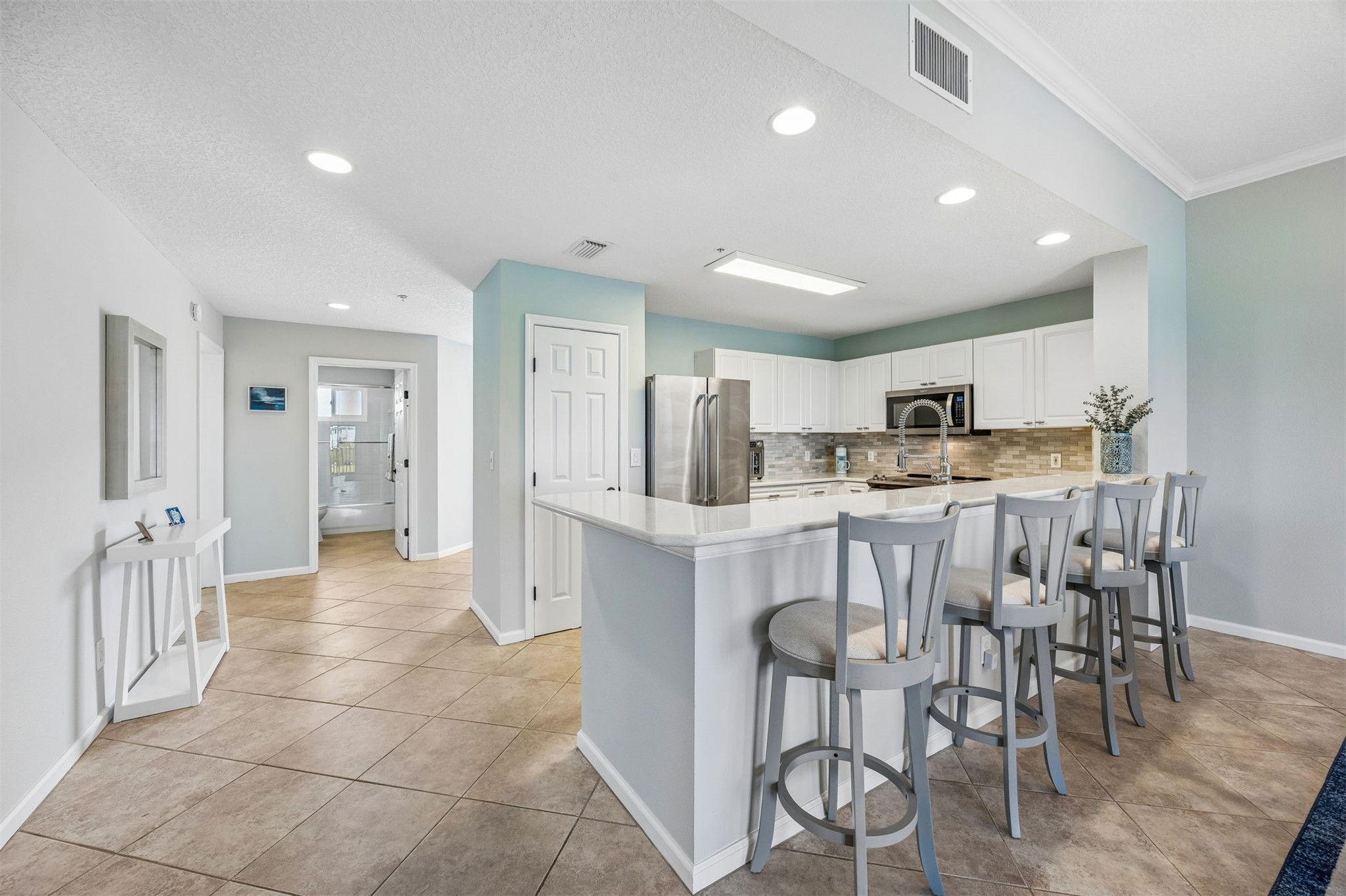 403 TARPON AVENUE 120