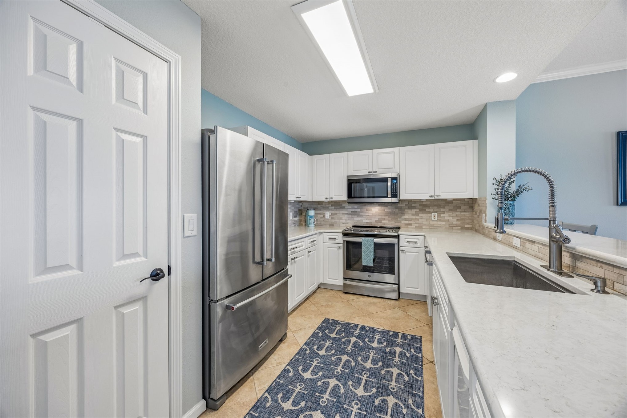 403 TARPON AVENUE 120