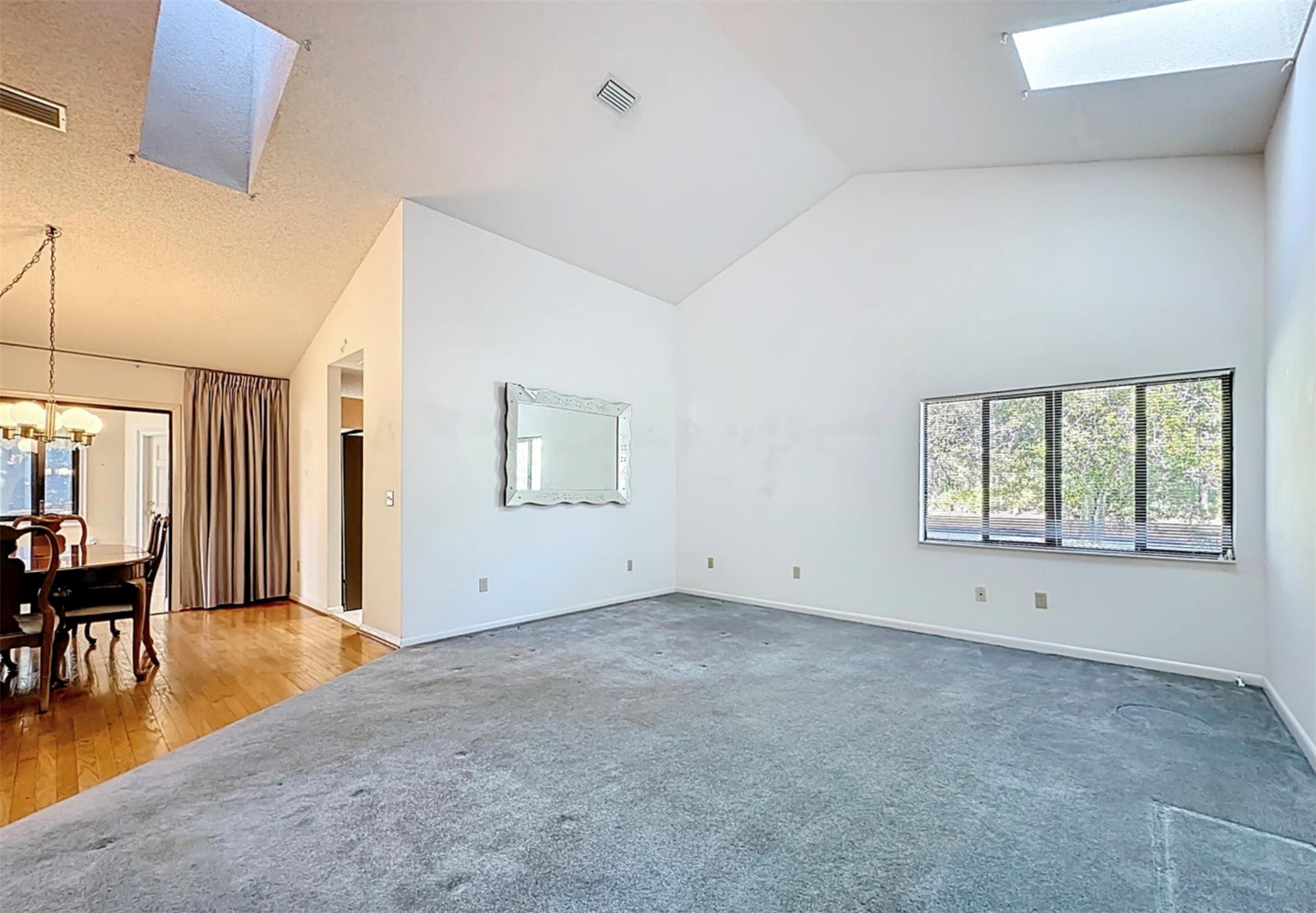 2 FERNDALE LANE