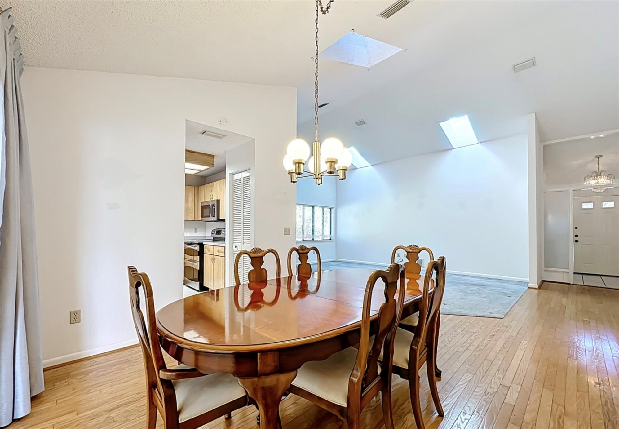 2 FERNDALE LANE