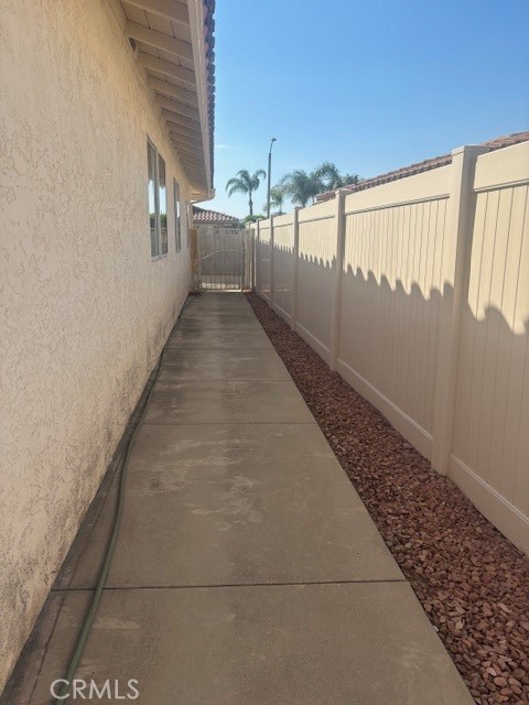 28240 Calle Lustrosos