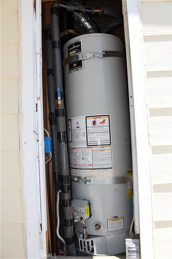 1895 W Devonshire Avenue 98