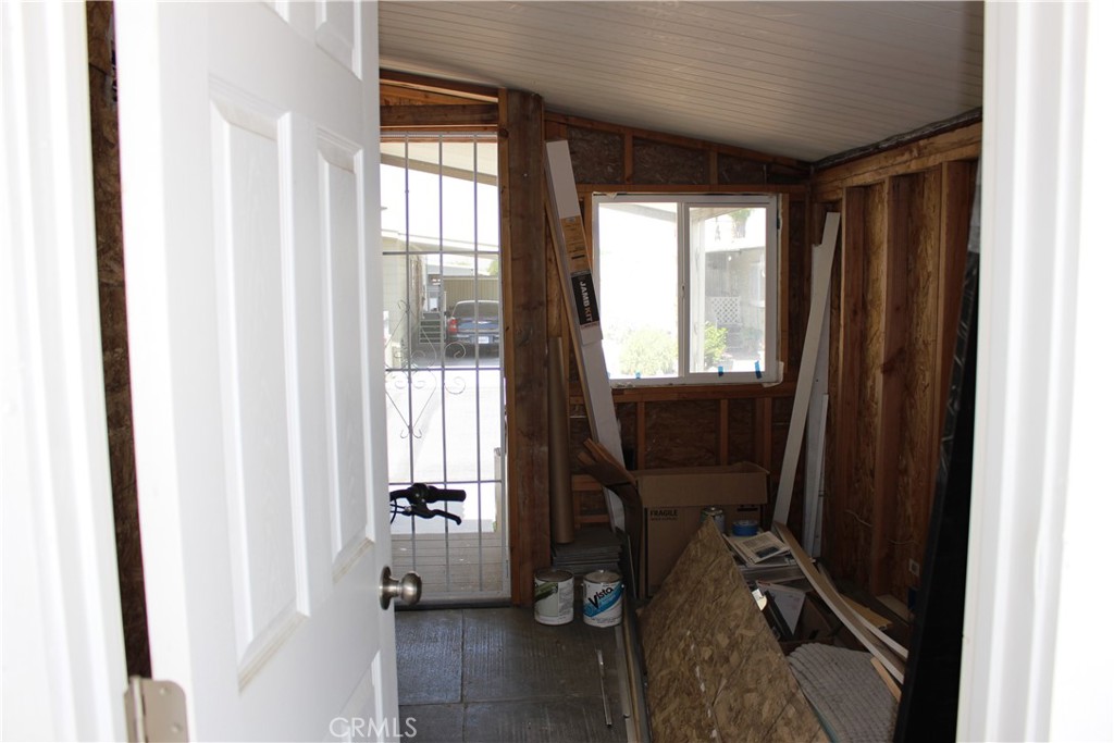 1895 W Devonshire Avenue 98