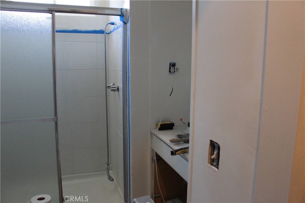 1895 W Devonshire Avenue 98