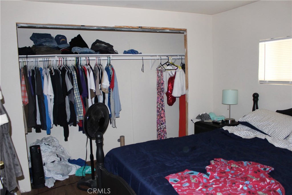 1895 W Devonshire Avenue 98