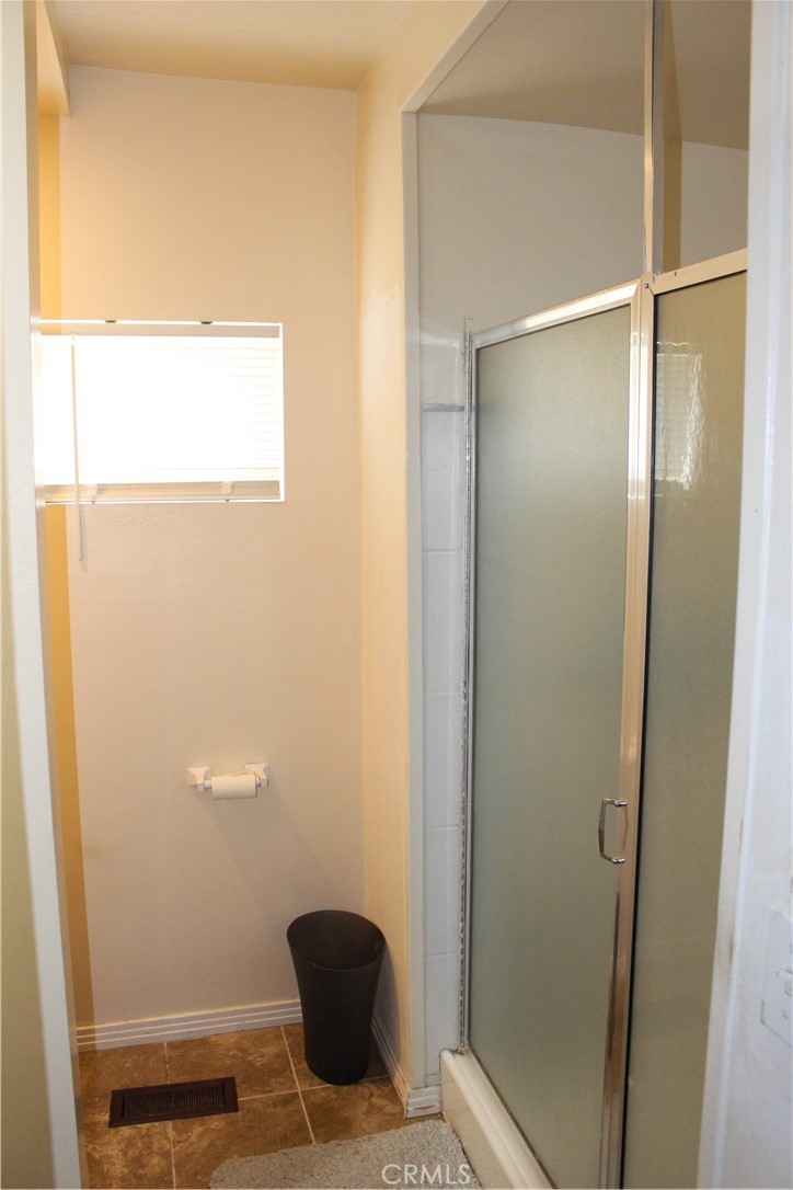 1895 W Devonshire Avenue 98