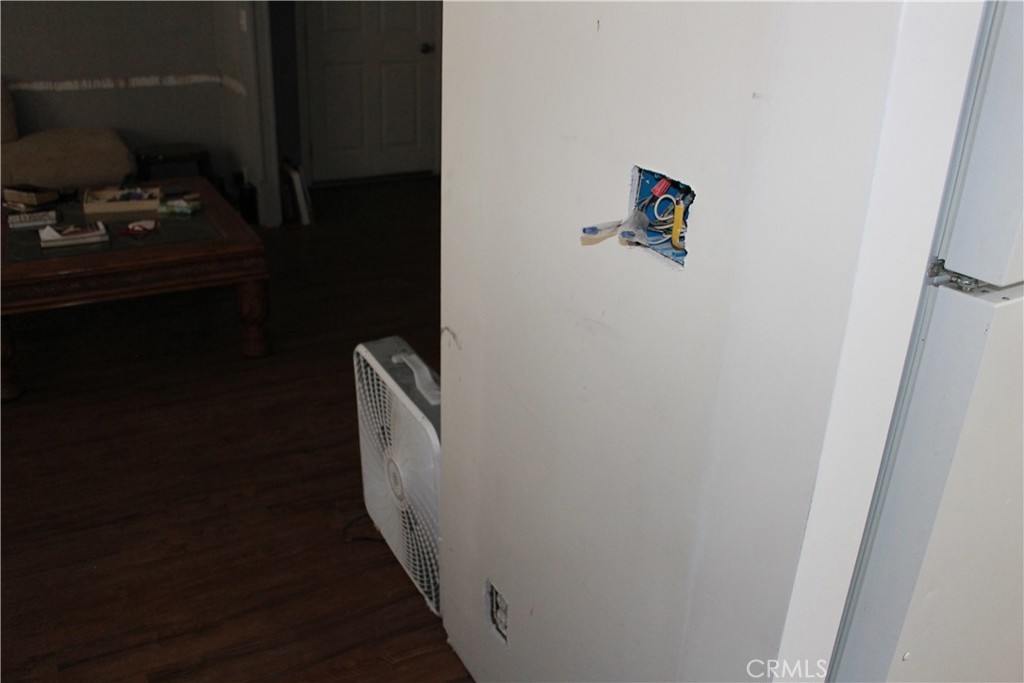 1895 W Devonshire Avenue 98