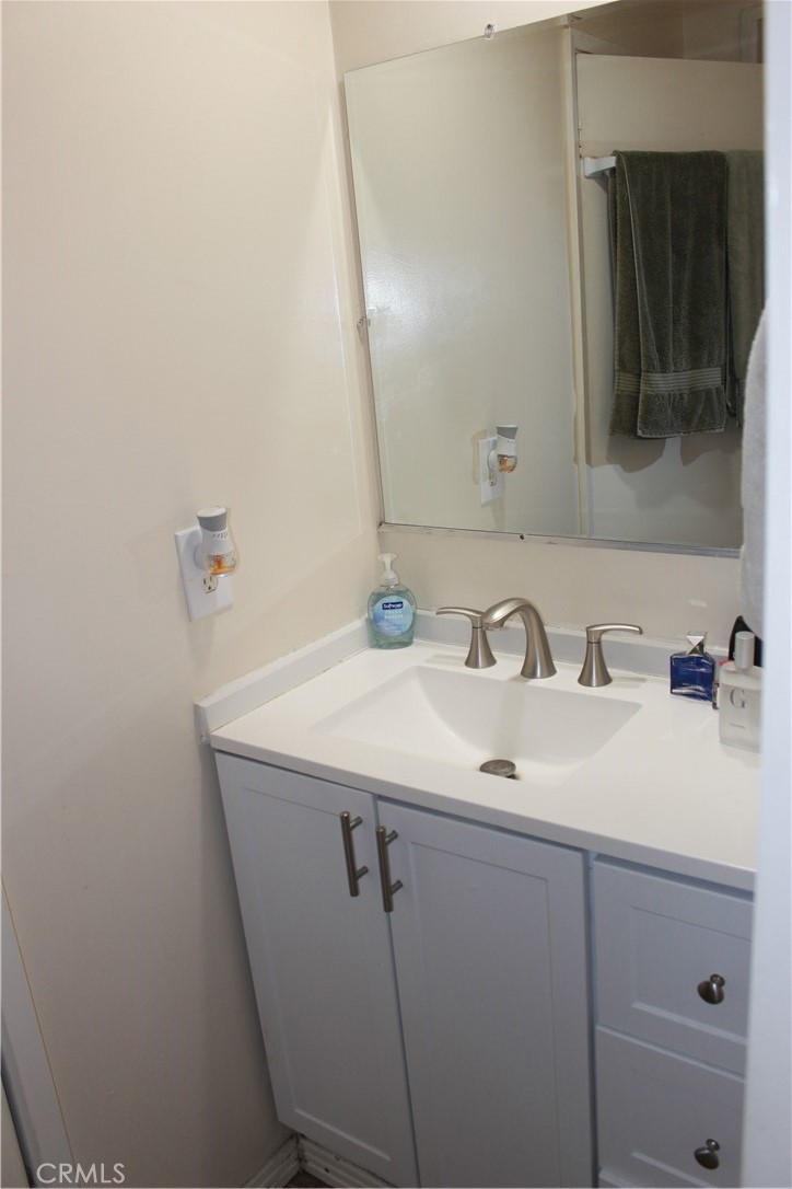 1895 W Devonshire Avenue 98