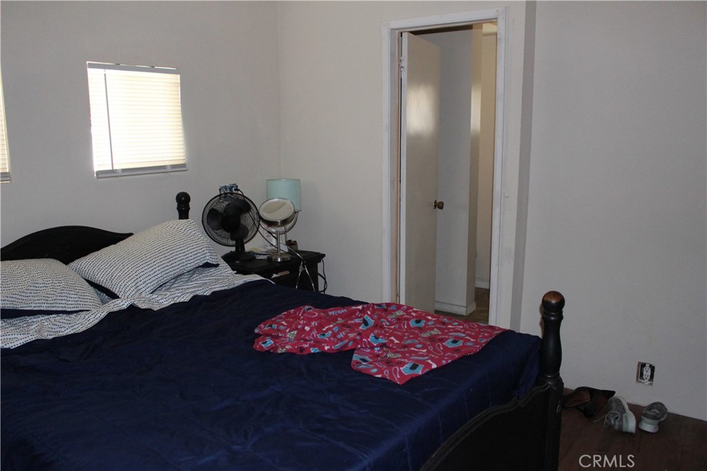 1895 W Devonshire Avenue 98