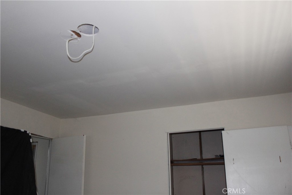 1895 W Devonshire Avenue 98