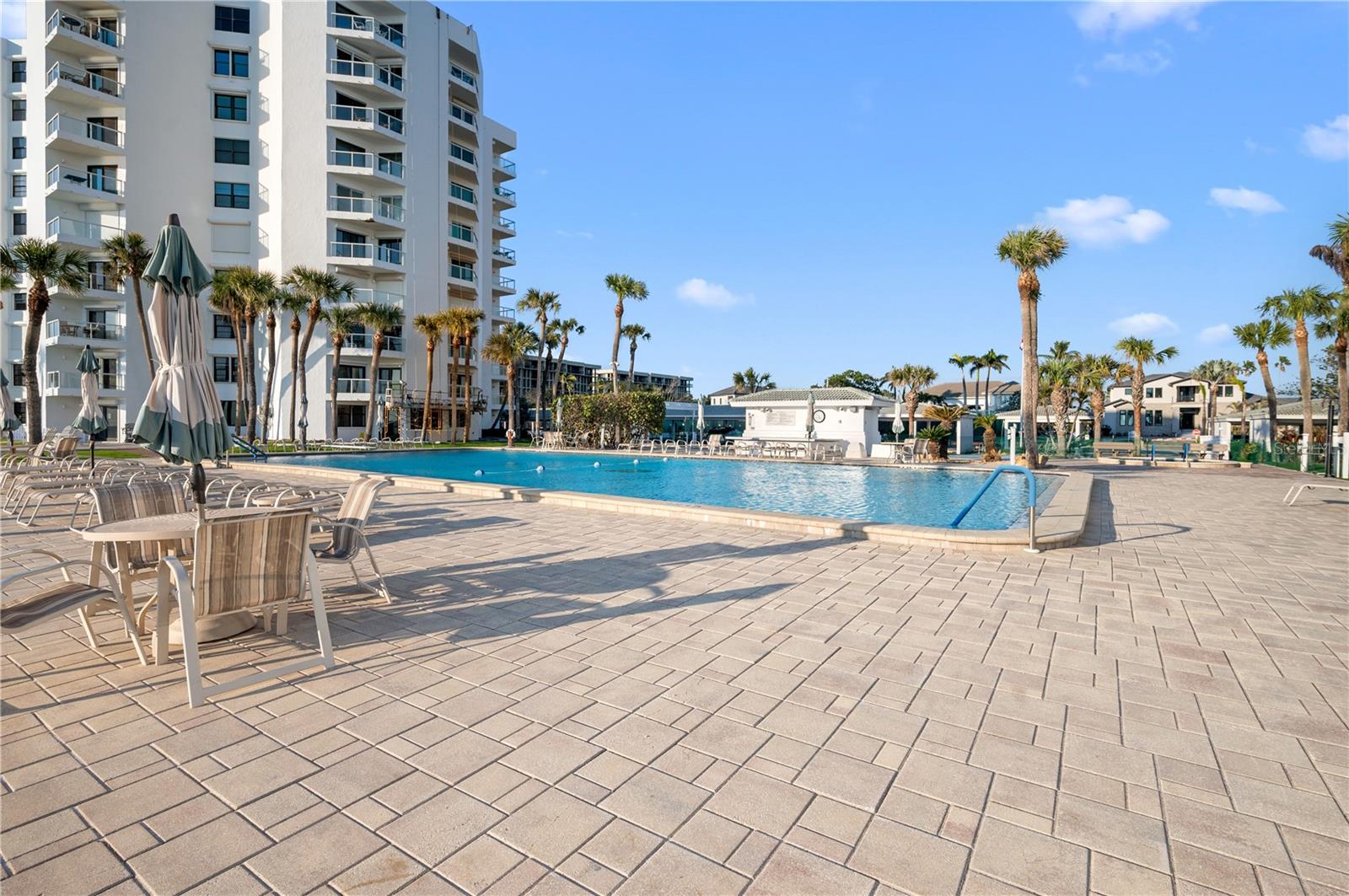 1050 LONGBOAT CLUB RD #704