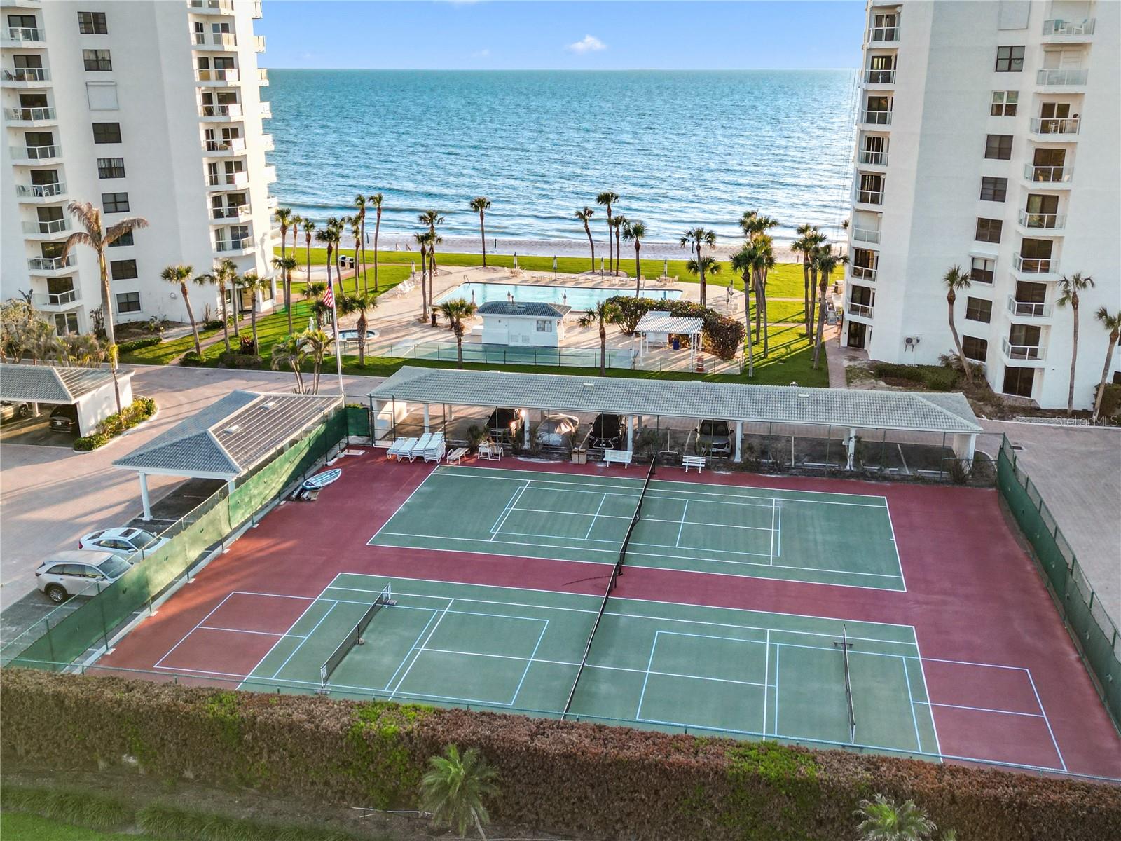 1050 LONGBOAT CLUB RD #704