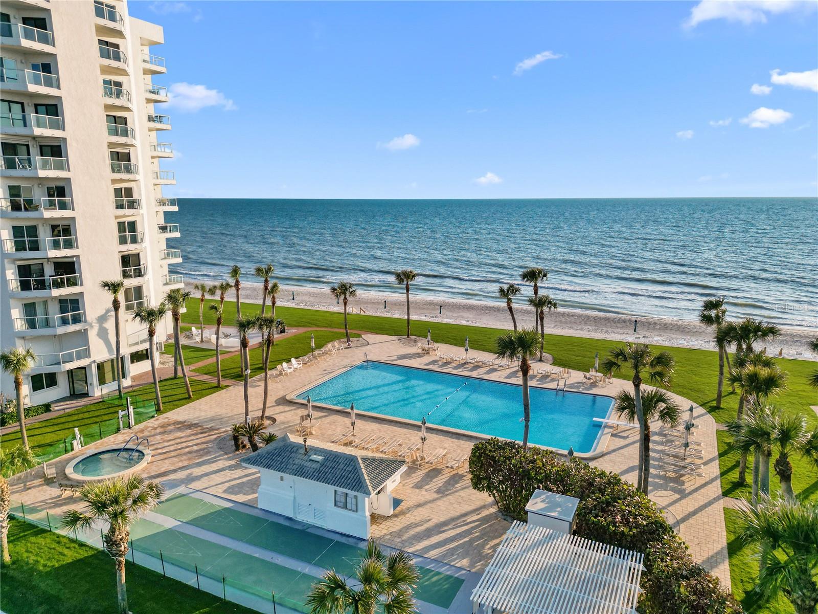 1050 LONGBOAT CLUB RD #704