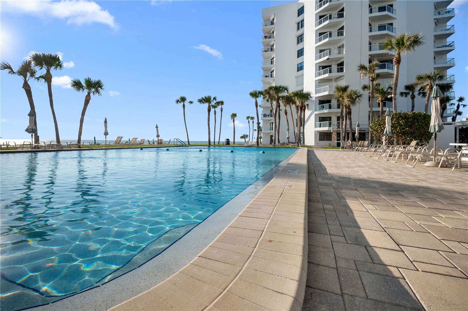 1050 LONGBOAT CLUB RD #704