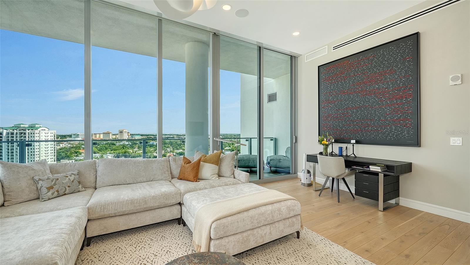 605 S GULFSTREAM AVE #12