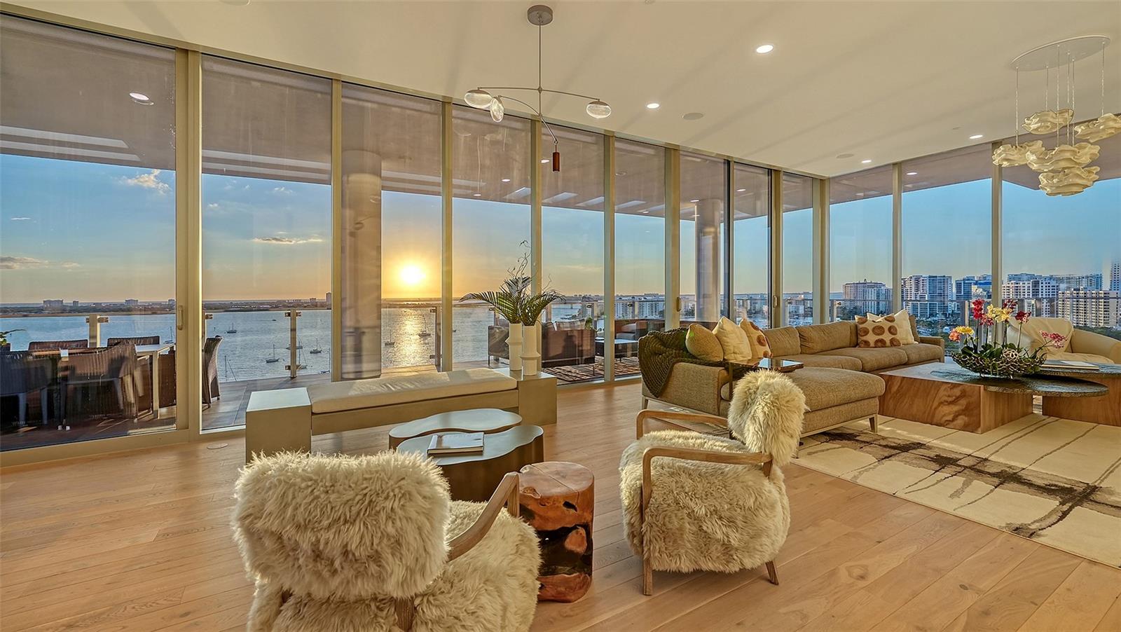 605 S GULFSTREAM AVE #12