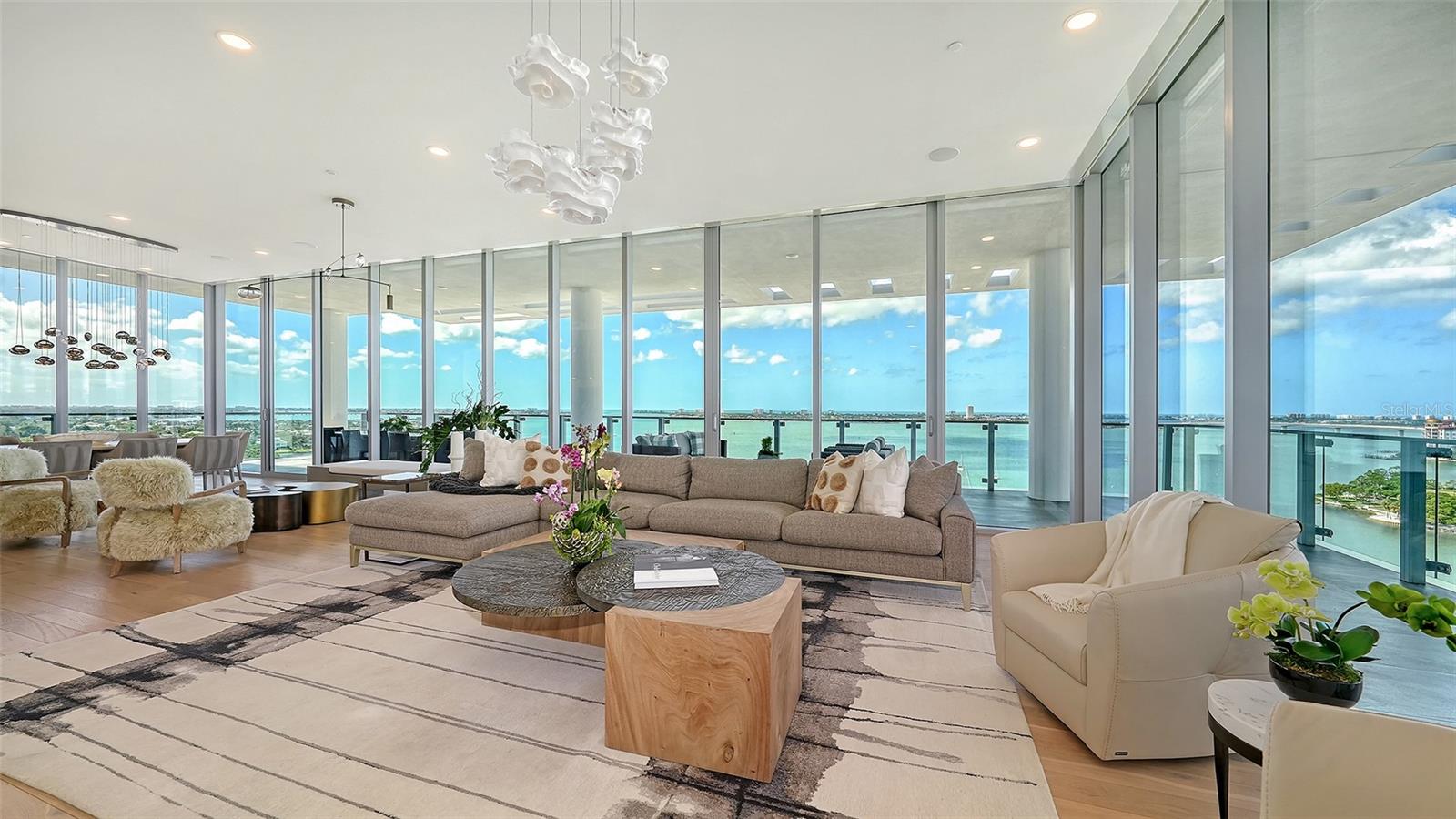 605 S GULFSTREAM AVE #12