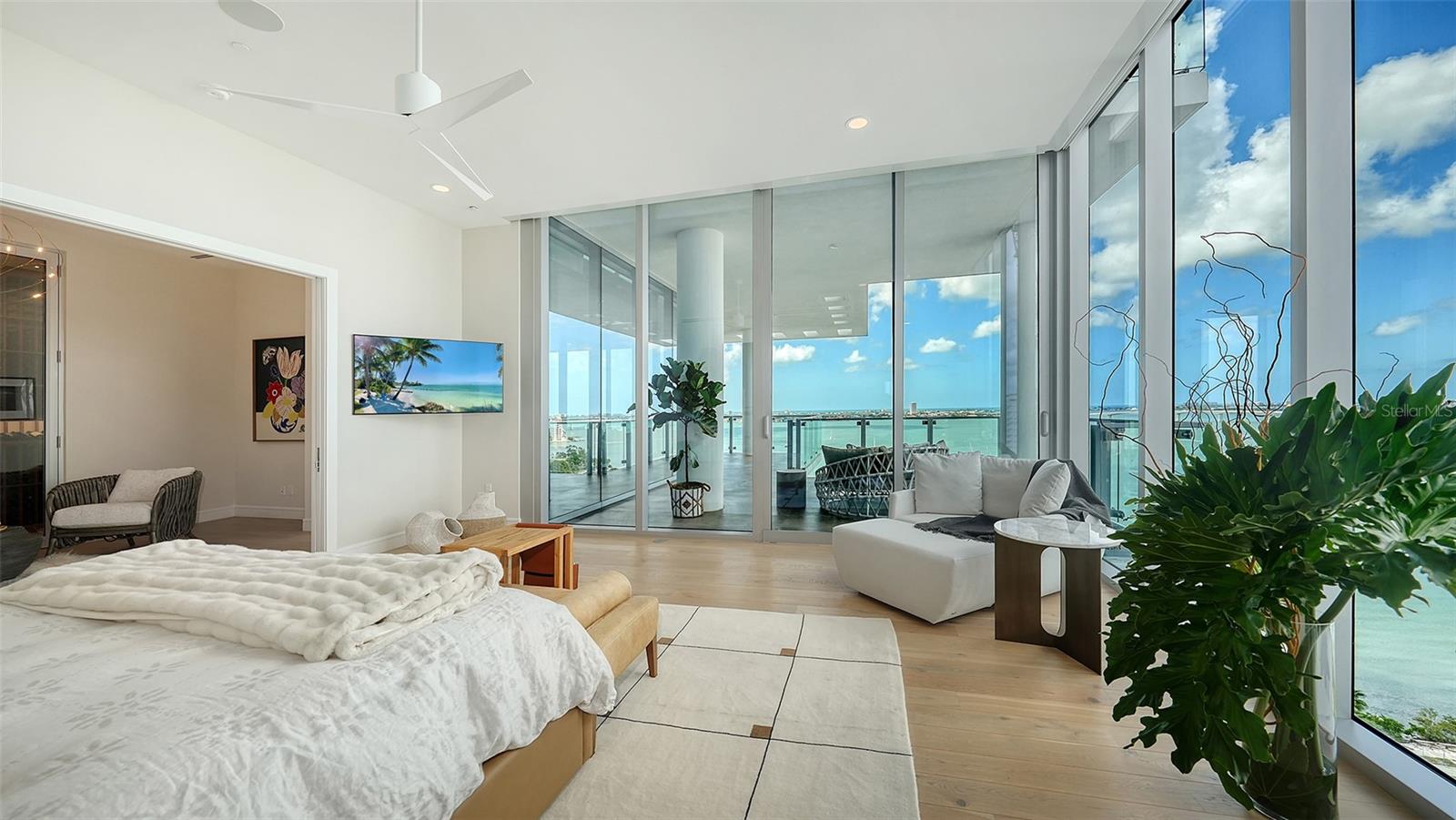 605 S GULFSTREAM AVE #12