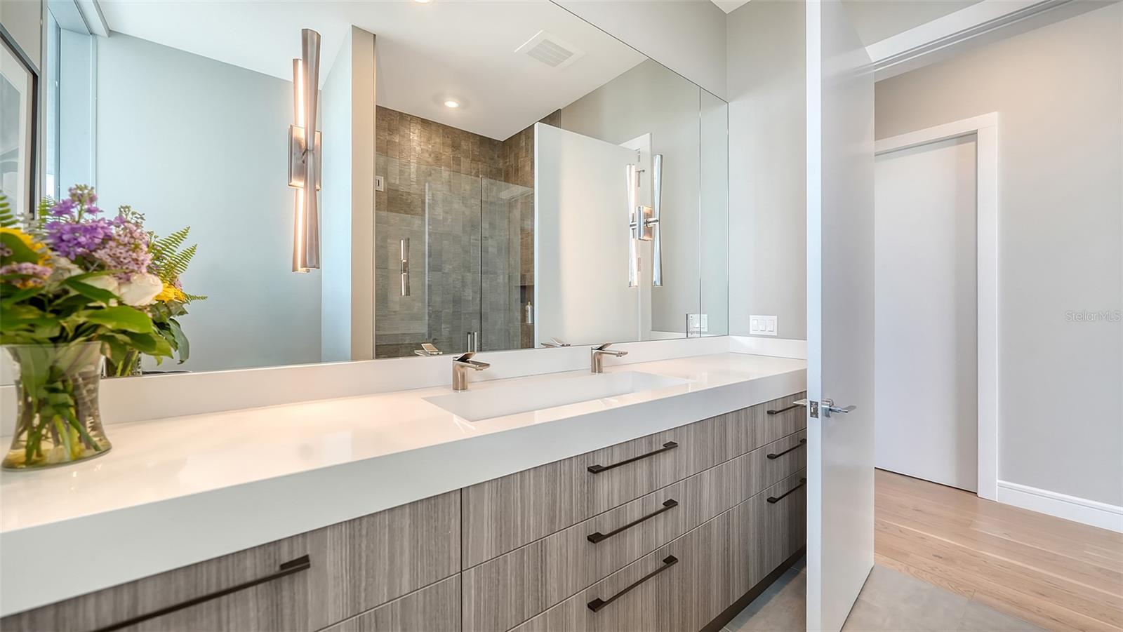 605 S GULFSTREAM AVE #12