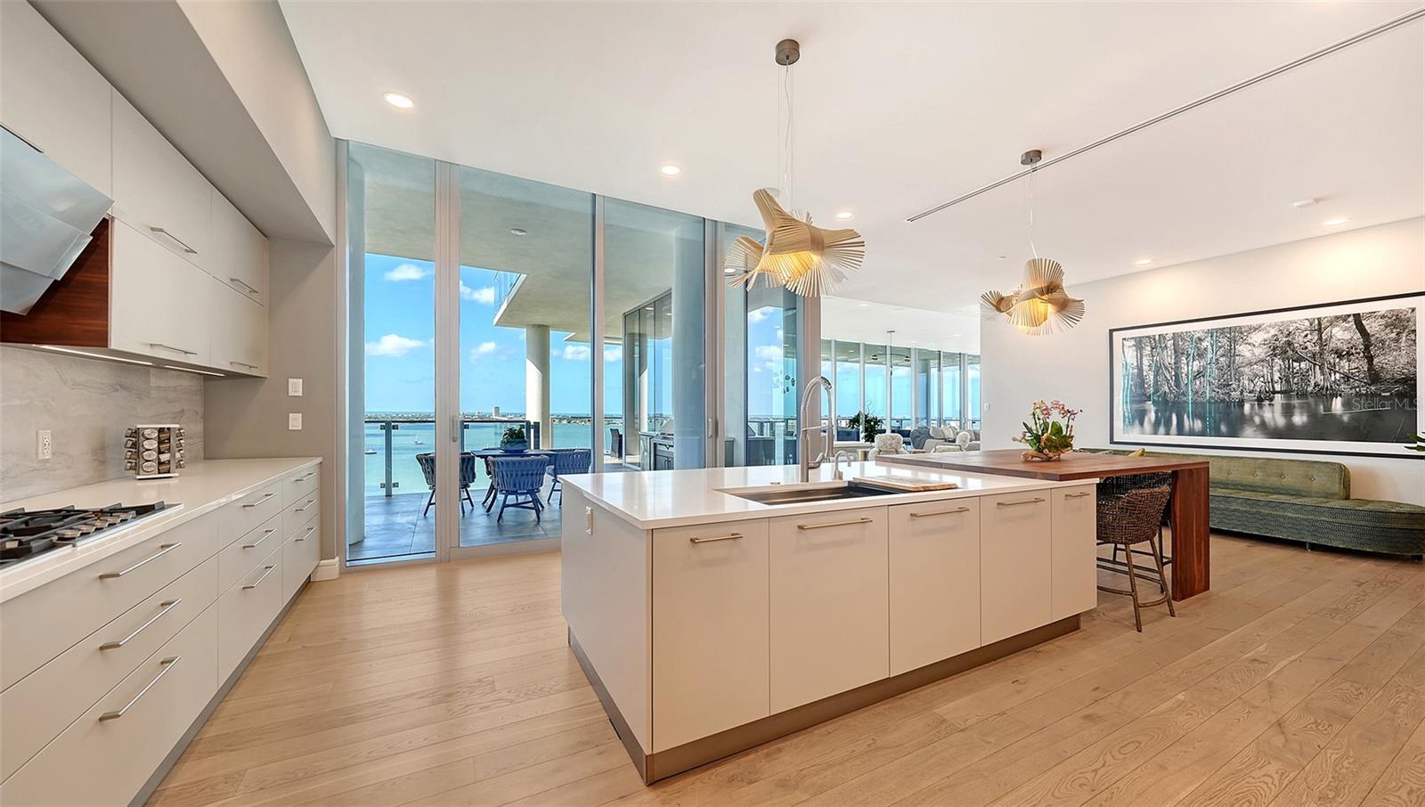 605 S GULFSTREAM AVE #12