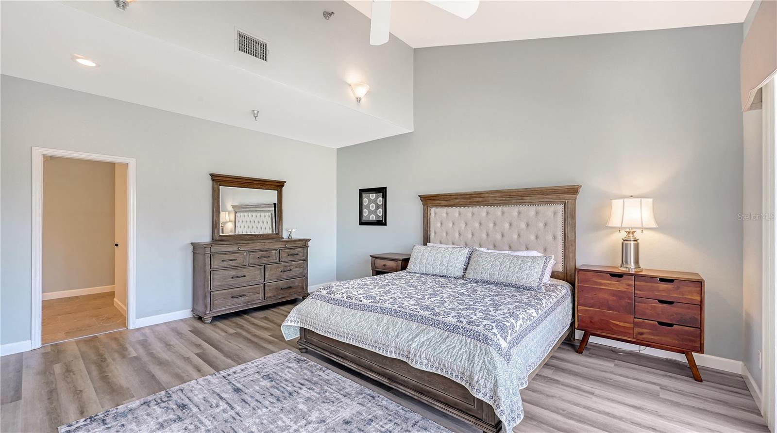 2013 HARBOUR LINKS DR #2013