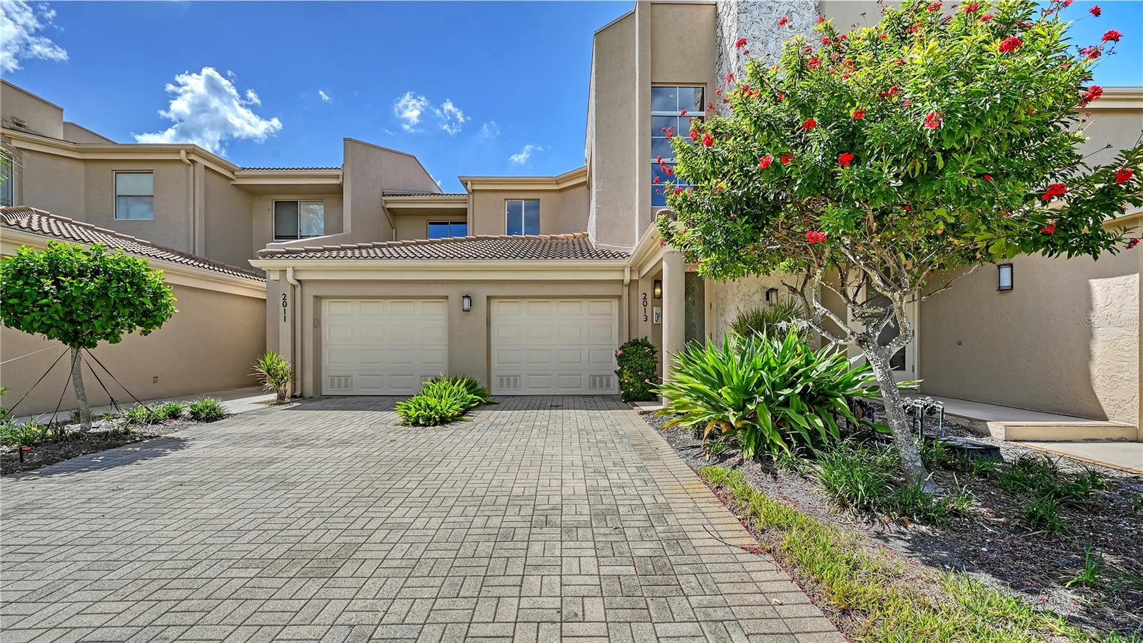 2013 HARBOUR LINKS DR #2013