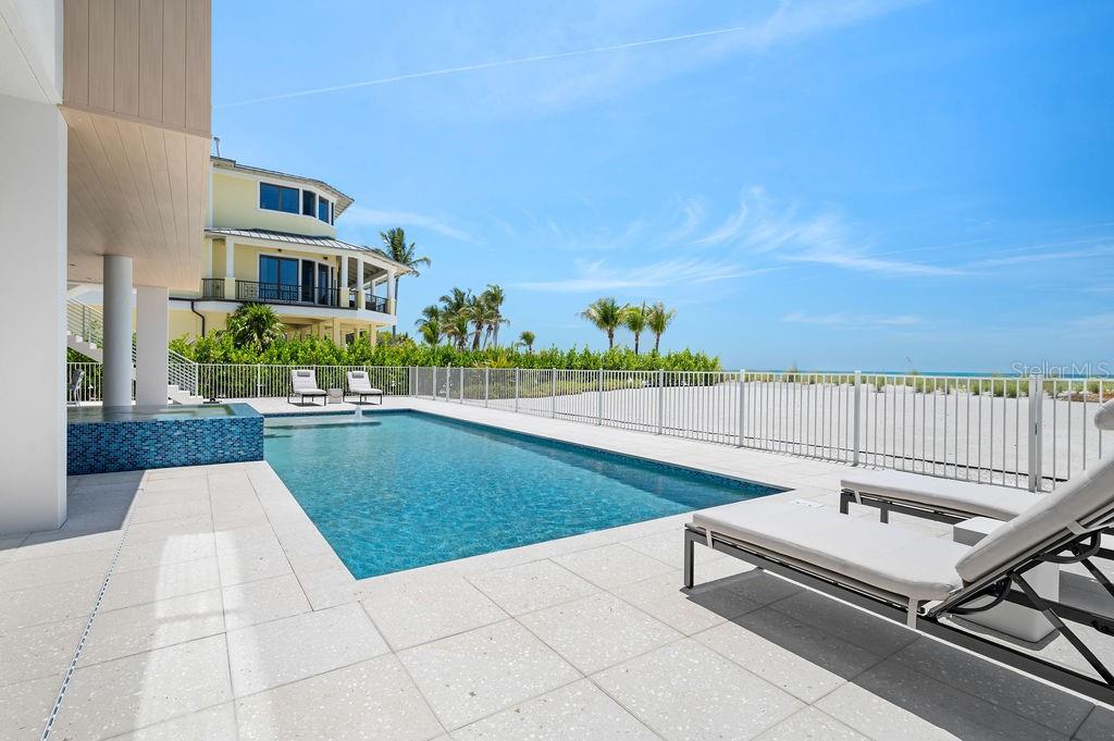 6489 GULFSIDE RD
