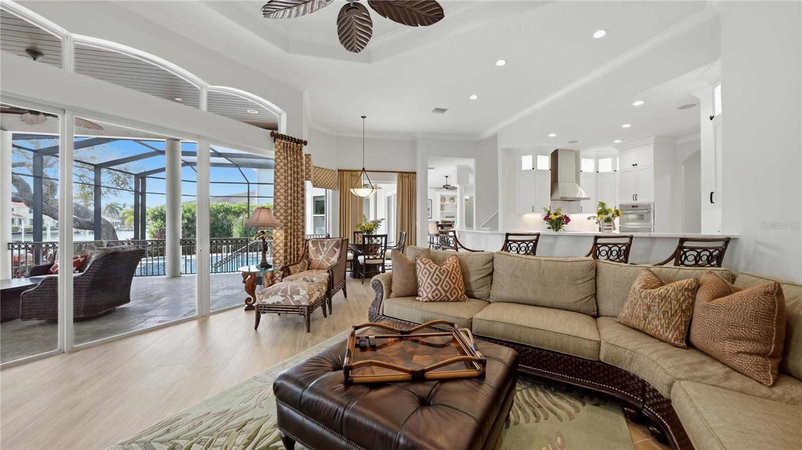 7637 COVE TER