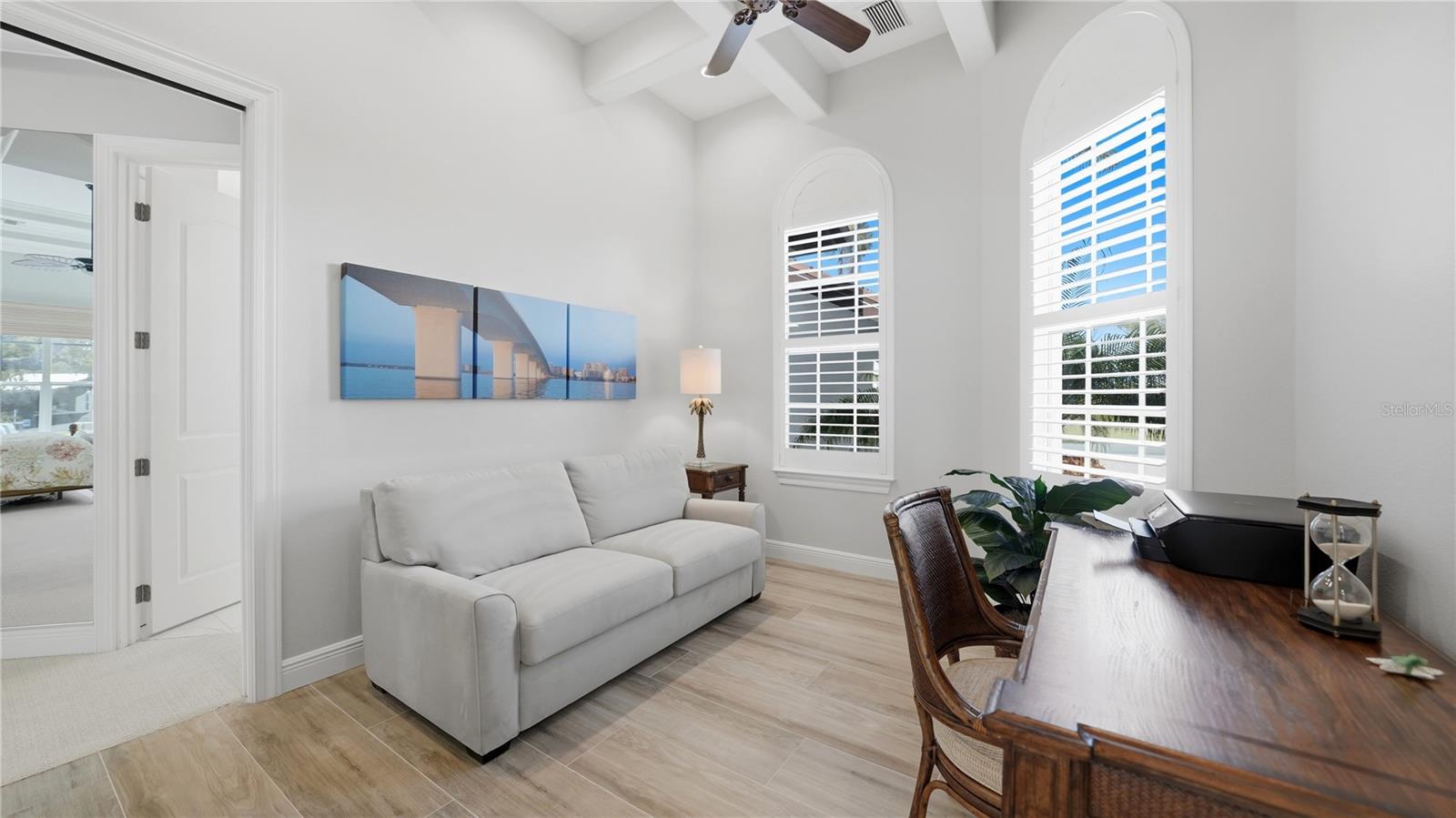 7637 COVE TER