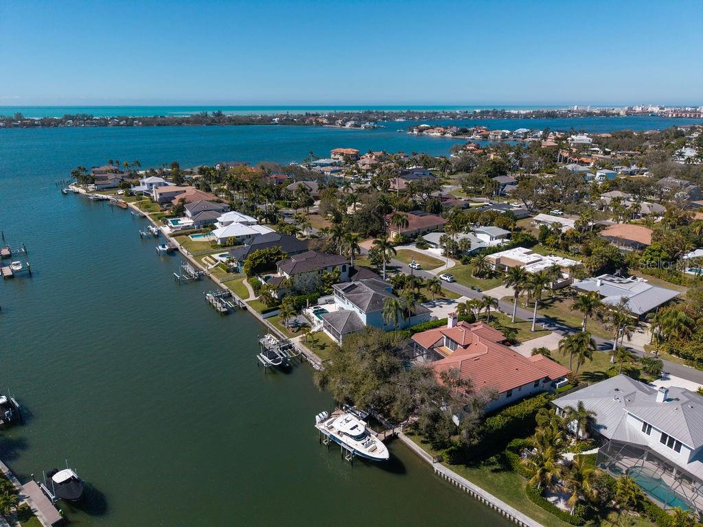 7637 COVE TER