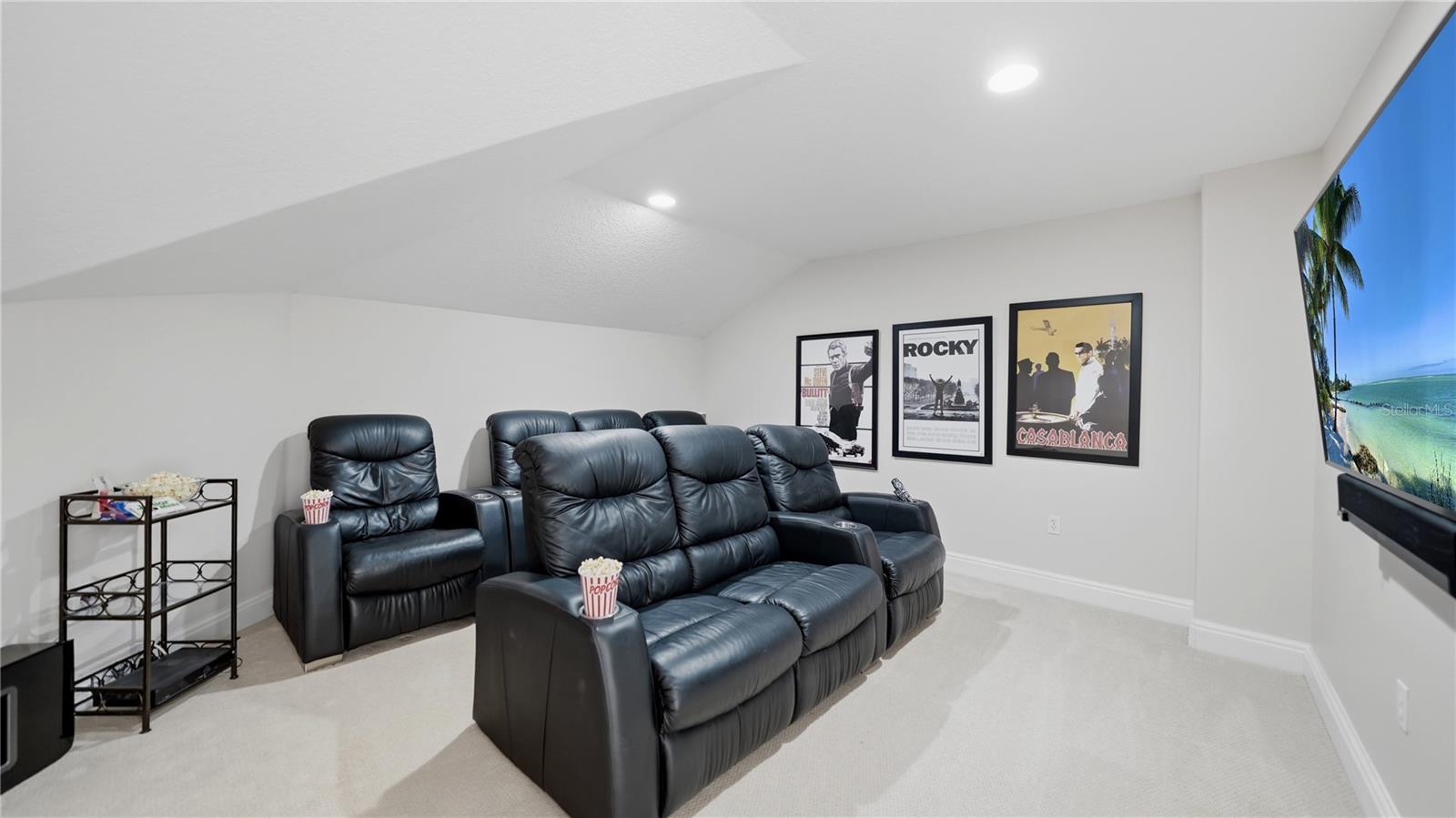 7637 COVE TER