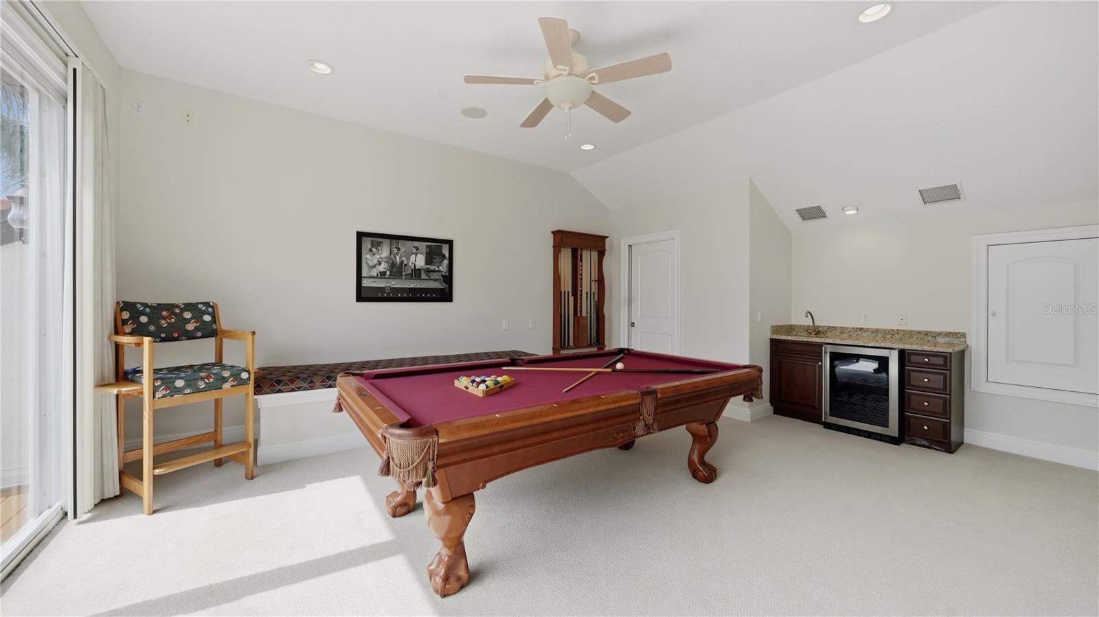 7637 COVE TER
