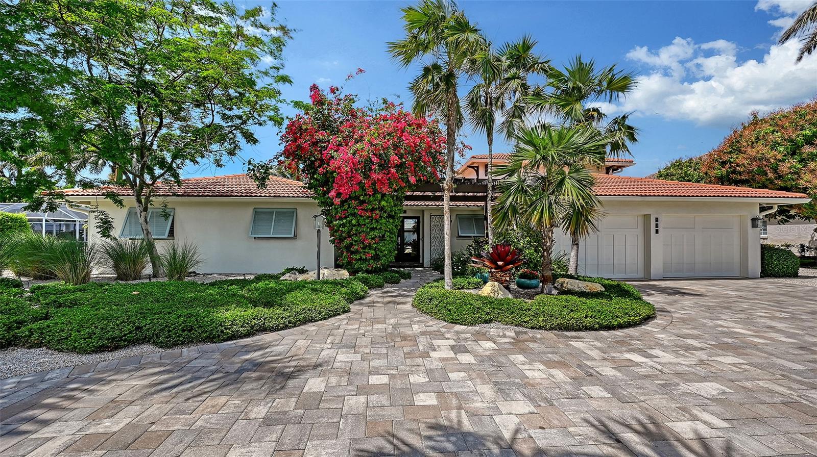 531 WEDGE LN