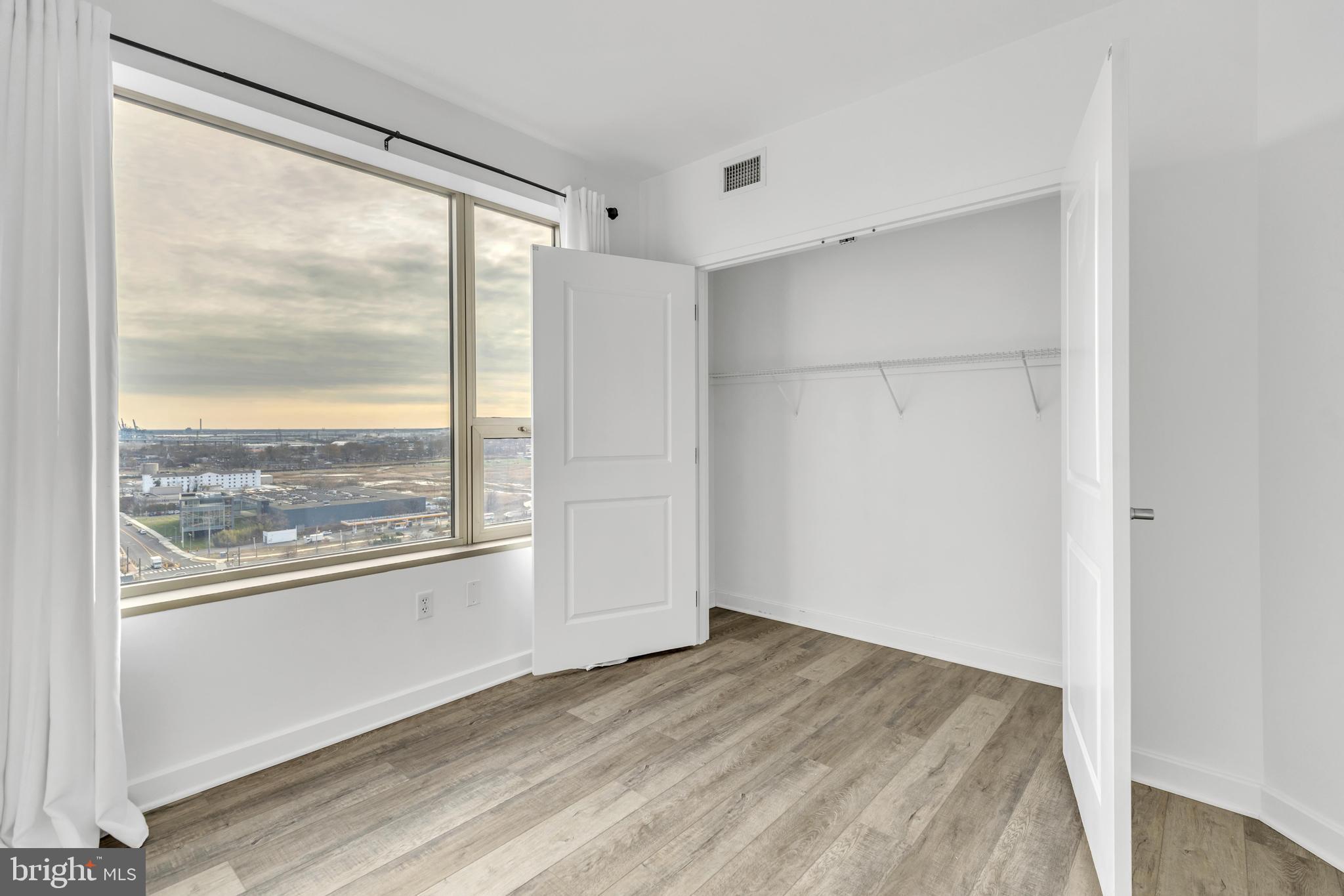 105-UNIT CHRISTINA LANDING DR #1503