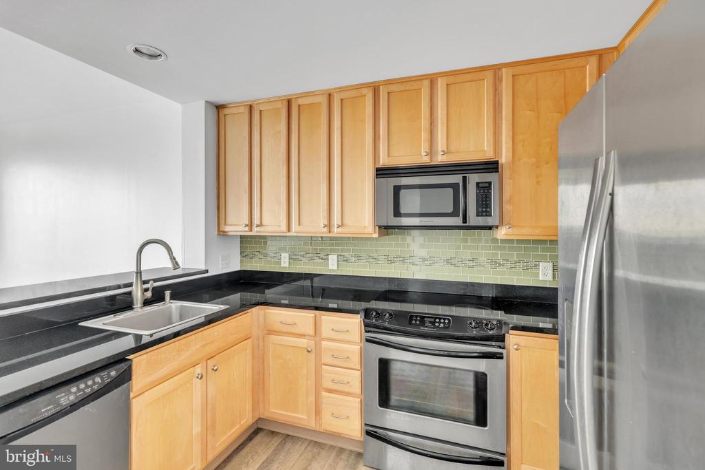105-UNIT CHRISTINA LANDING DR #1503