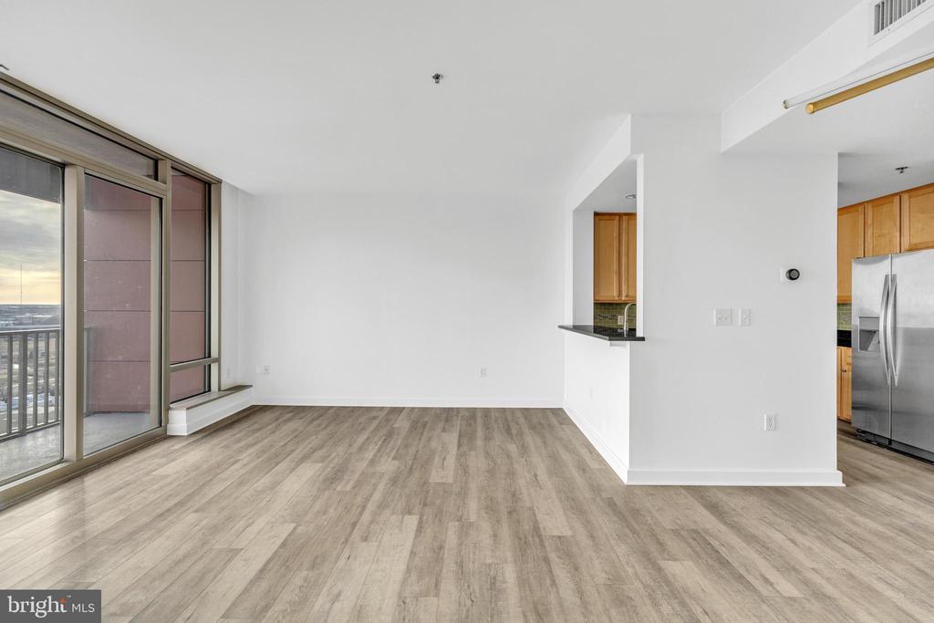 105-UNIT CHRISTINA LANDING DR #1503