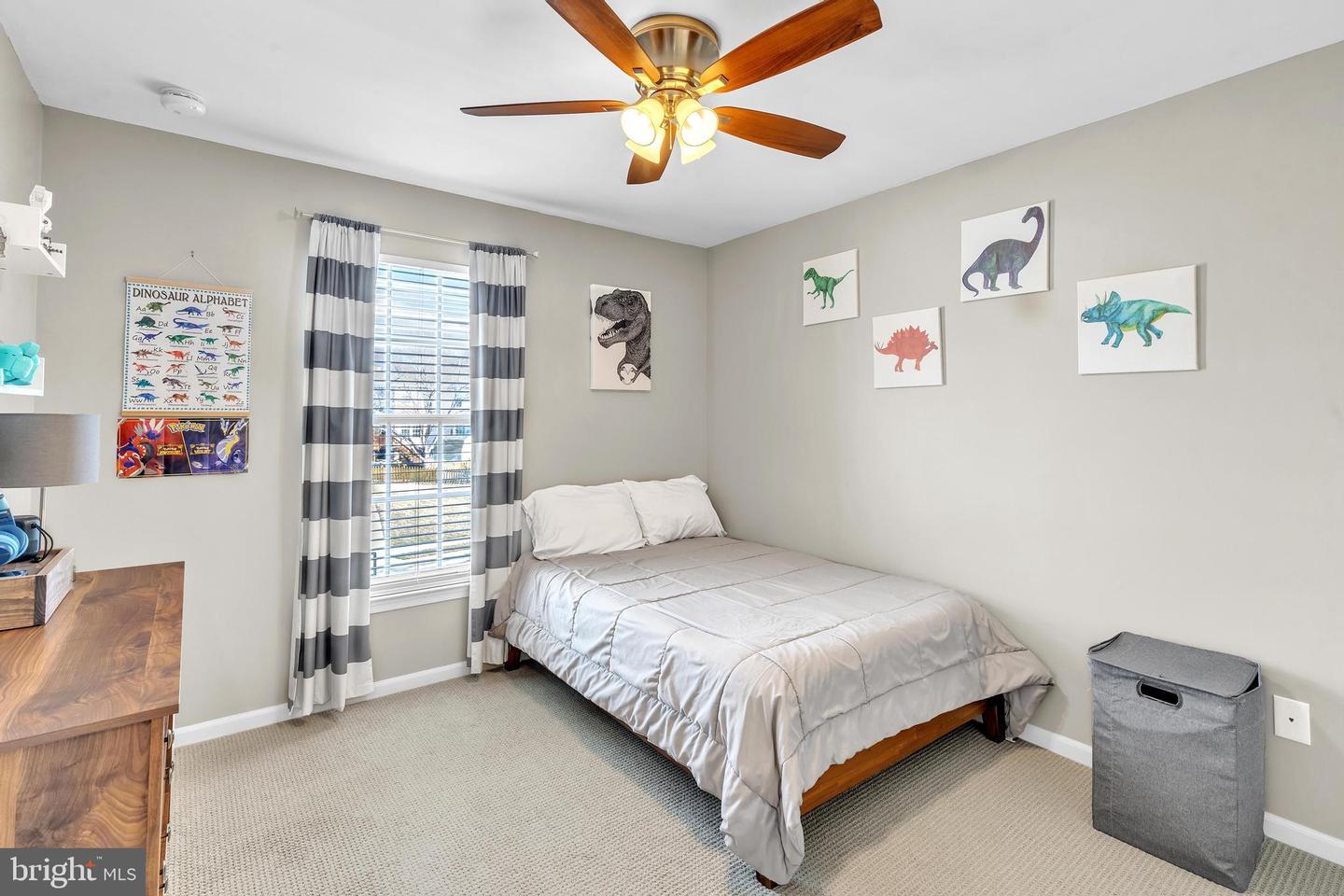 409 Kinross Dr