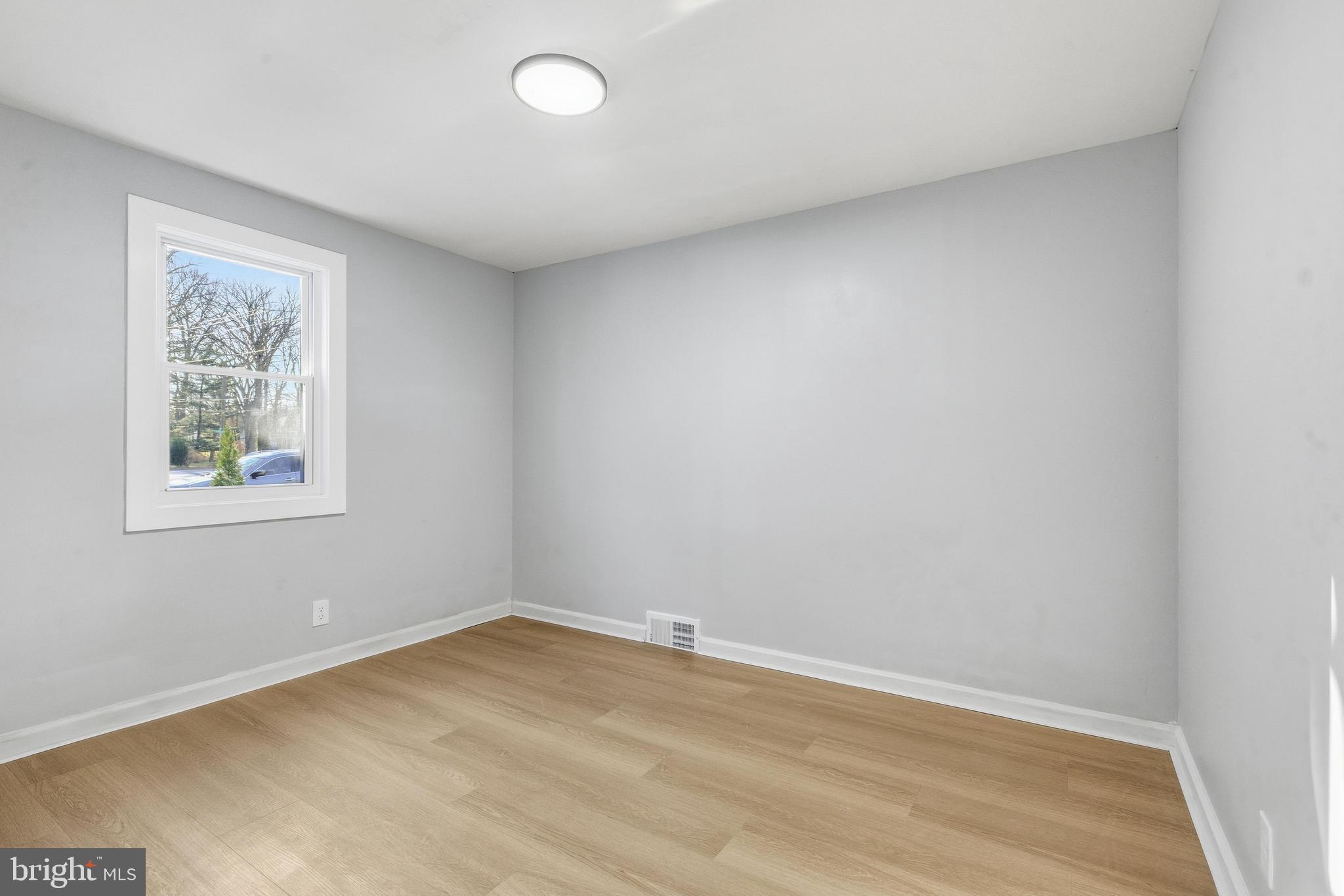 1904 GARFIELD AVENUE