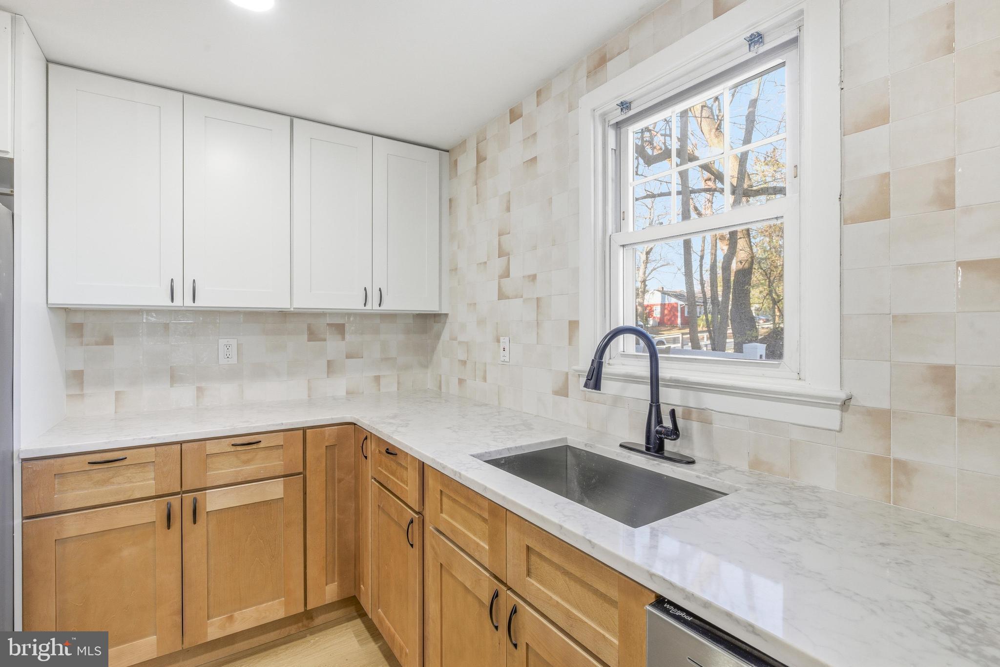 1904 GARFIELD AVENUE