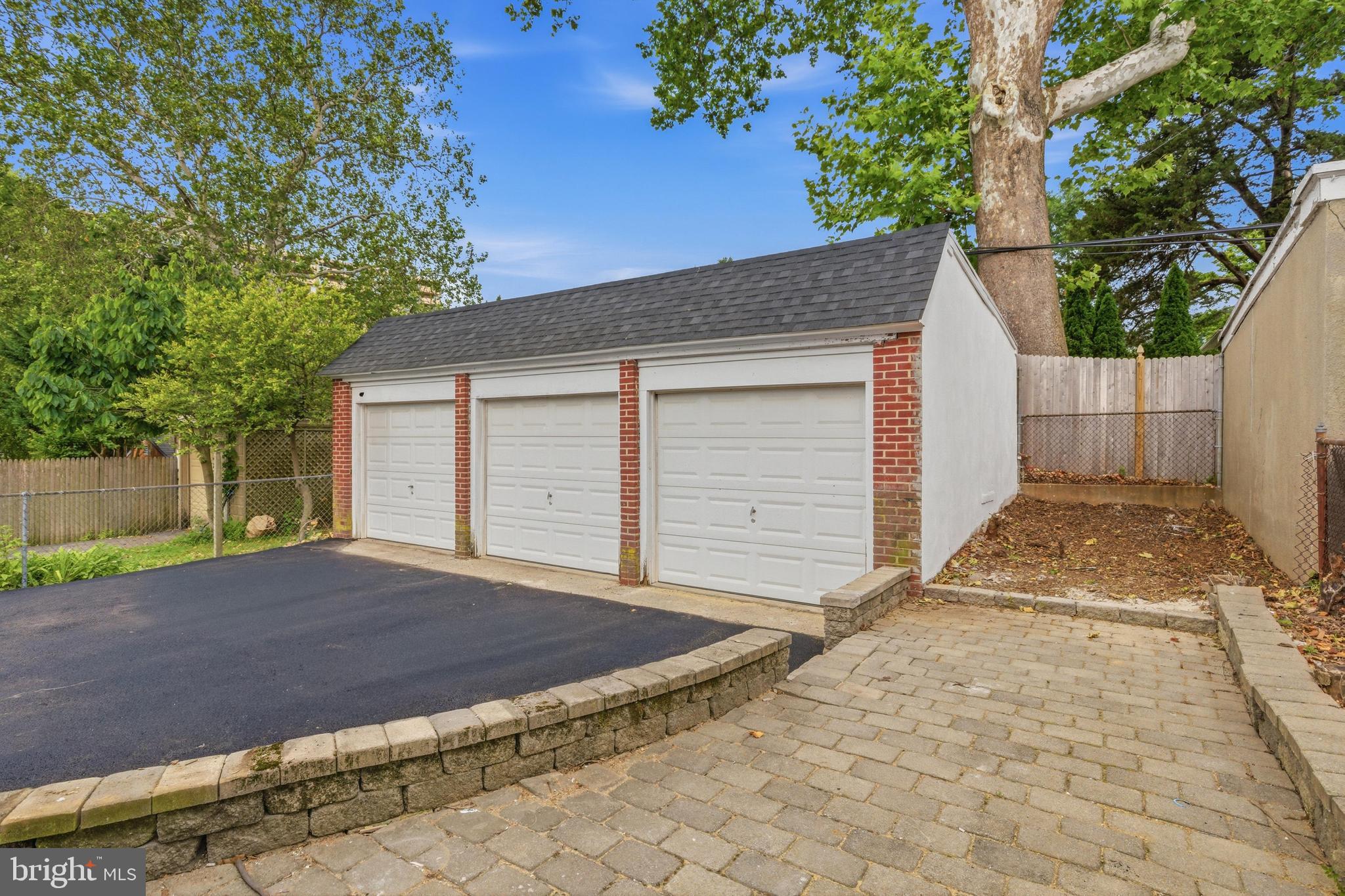 1413 RIVERVIEW AVENUE