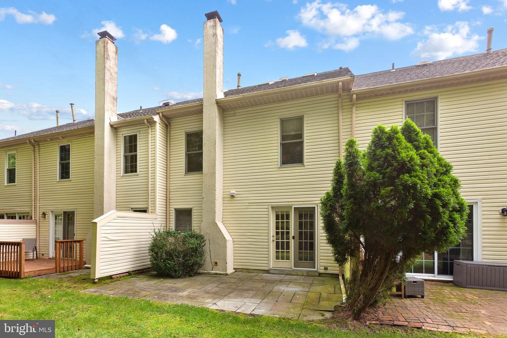 302 BERKSHIRE WAY