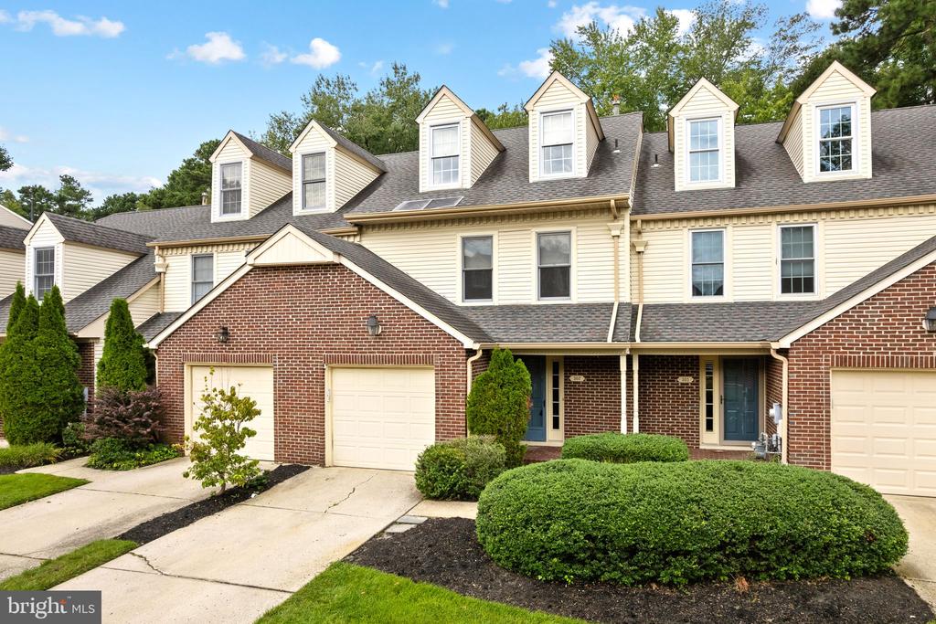 302 BERKSHIRE WAY