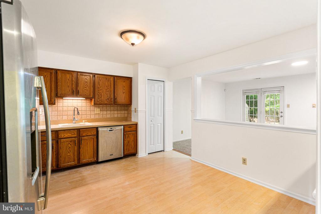 302 BERKSHIRE WAY