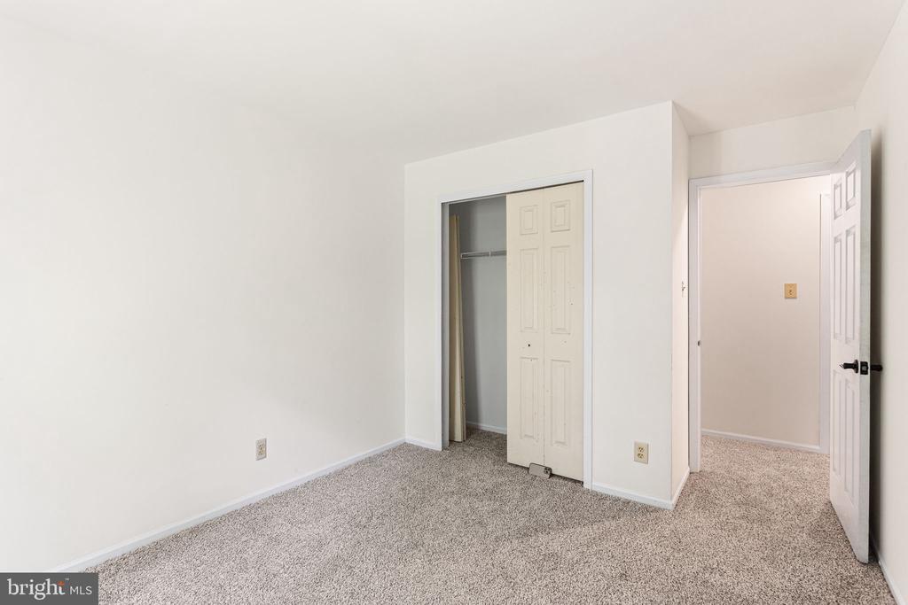 302 BERKSHIRE WAY