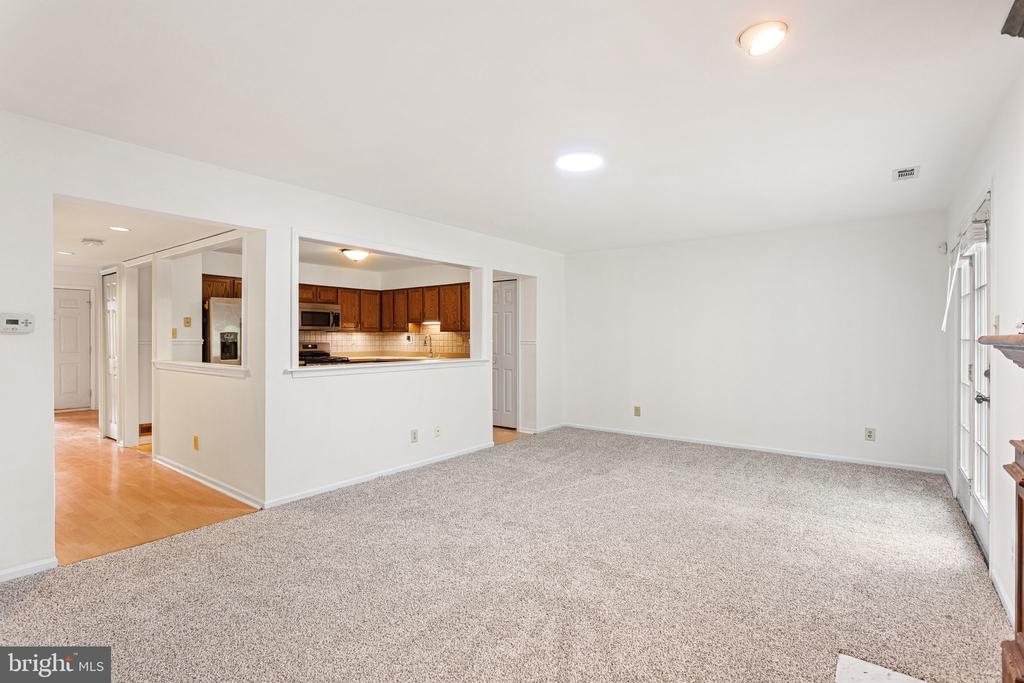 302 BERKSHIRE WAY