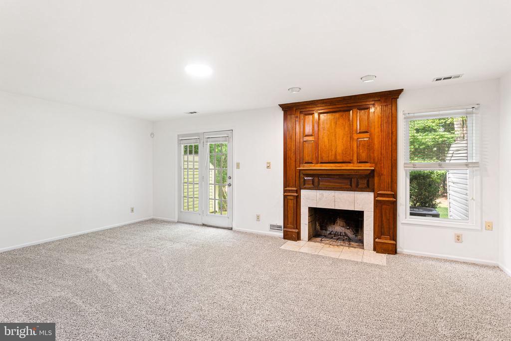 302 BERKSHIRE WAY