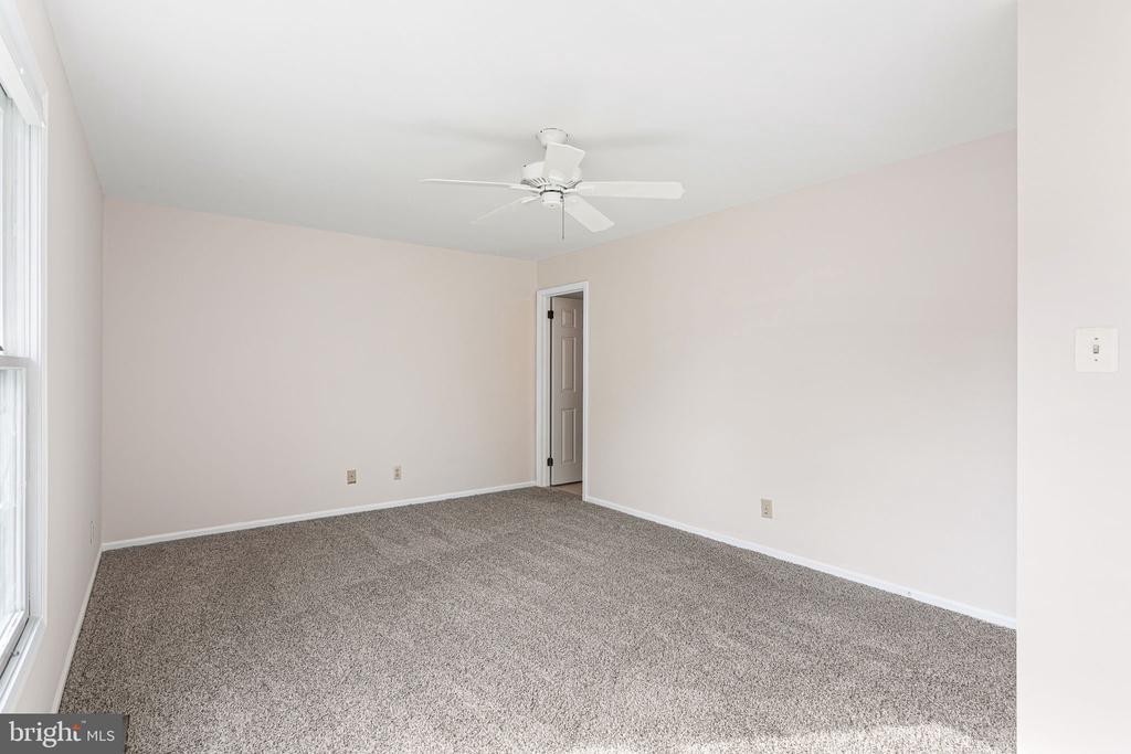 302 BERKSHIRE WAY