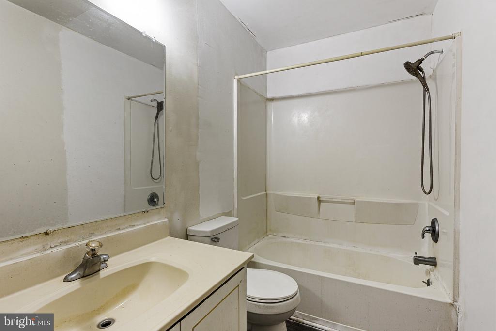54 BEAU RIVAGE DRIVE